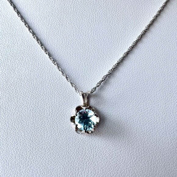 Vintage Sterling Silver Blue Topaz Pendant & Chain Necklace 18 inch, Solitaire - Picture 11 of 16